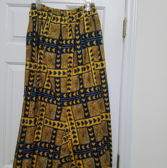 Two Piece Nigerian Set - Picture 4 of 4